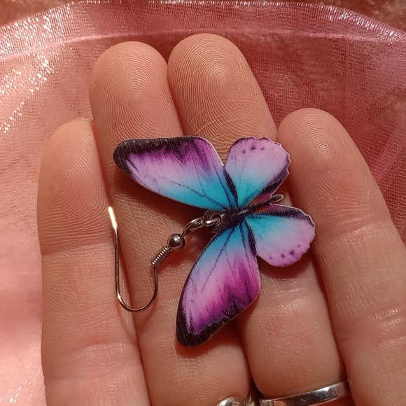 Multicolored butterfly earrings - Picture 3 of 3
